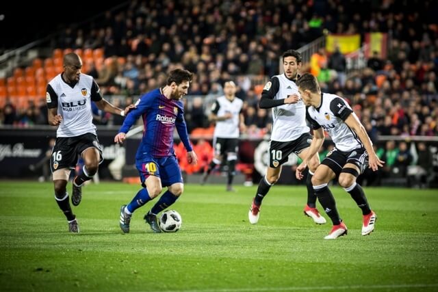 篮球NBA球队球员转会谈判进行中