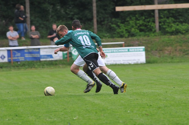 表现明显胜 表现明显胜